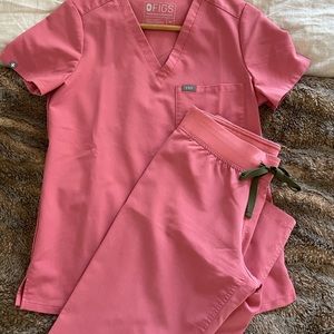 *limited edition* FIGS Beat it Pink Scrub Set